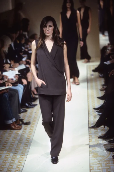 Look 30